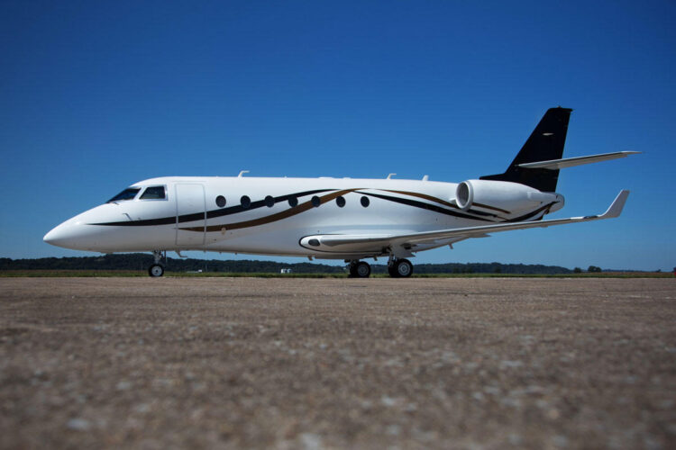 Gulfstream G200 Private Jet For Sale - Image 2