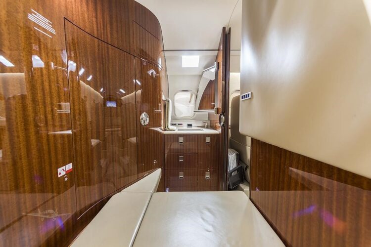 2010 Learjet 60XR For Sale - Image 5