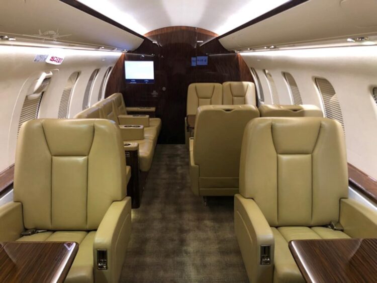 2012 Bombardier Challenger 605 For Sale - Image 8