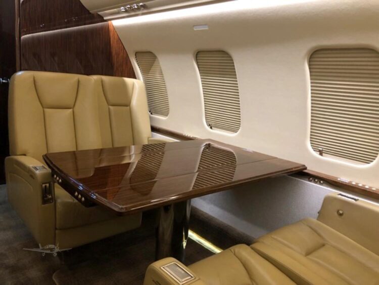 2012 Bombardier Challenger 605 For Sale - Image 4