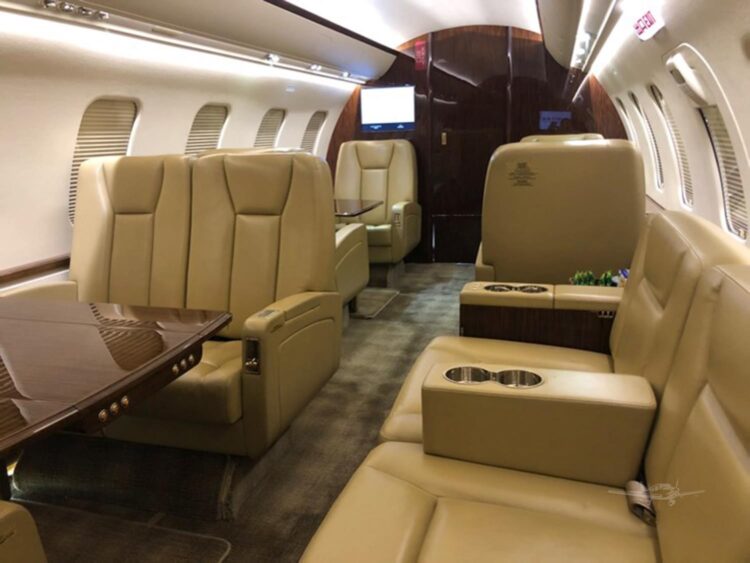 2012 Bombardier Challenger 605 For Sale - Image 5